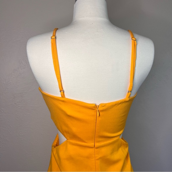 H:Ours Haydon Dress in Canary Yellow size medium - Picture 7 of 8